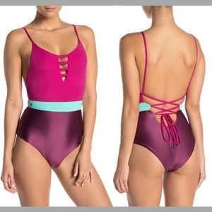 NWT $154 Maaji EverGreen‎ Colorblock One-Piece Swimsuit [SZ Medium ]
